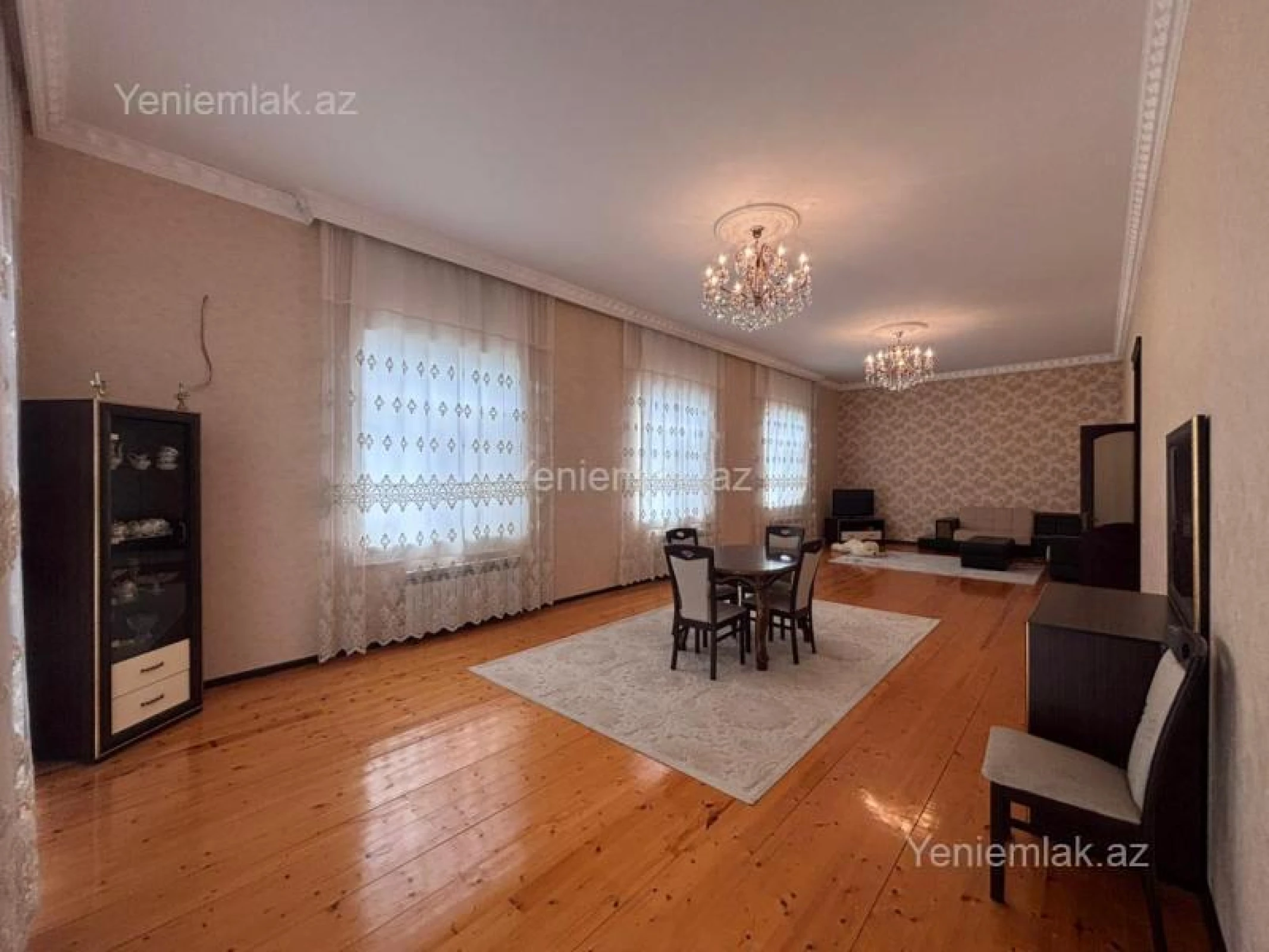 Satılır 7 otaqlı həyət evi 260 m²