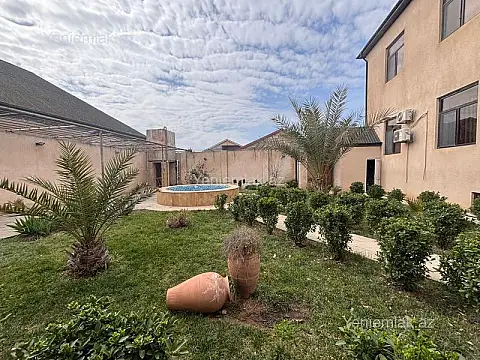 Satılır 7 otaqlı həyət evi 260 m²