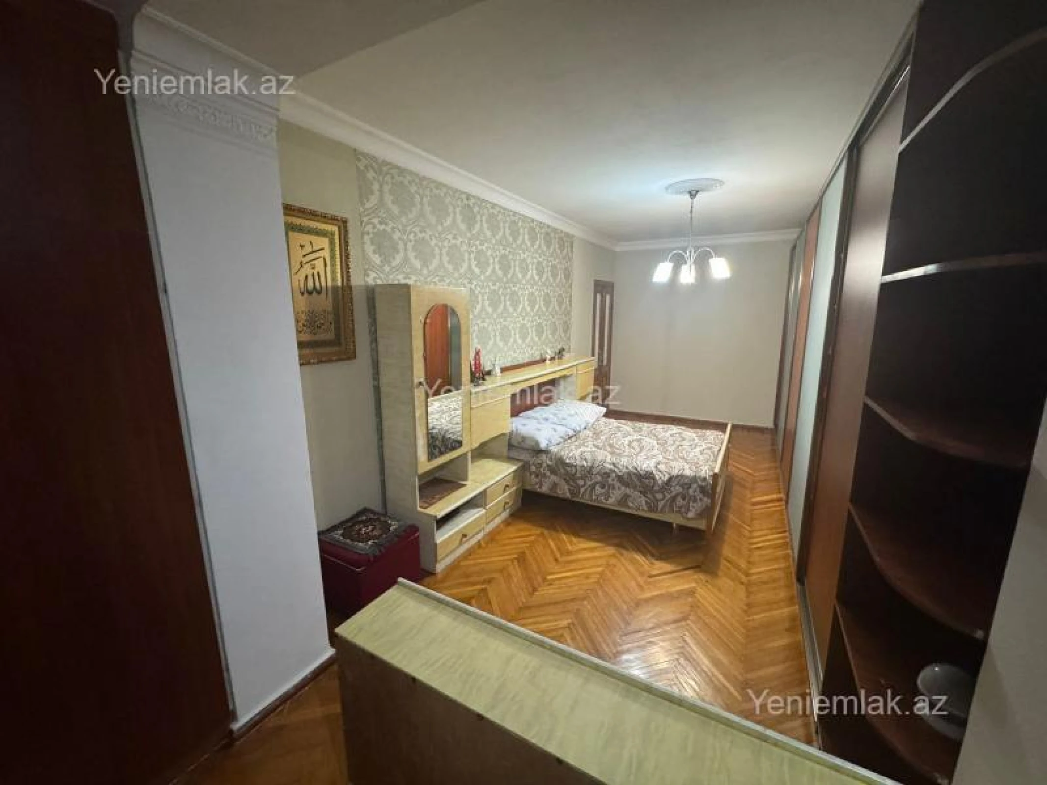 Satılır 4 otaqlı köhnə tikili 110 m²