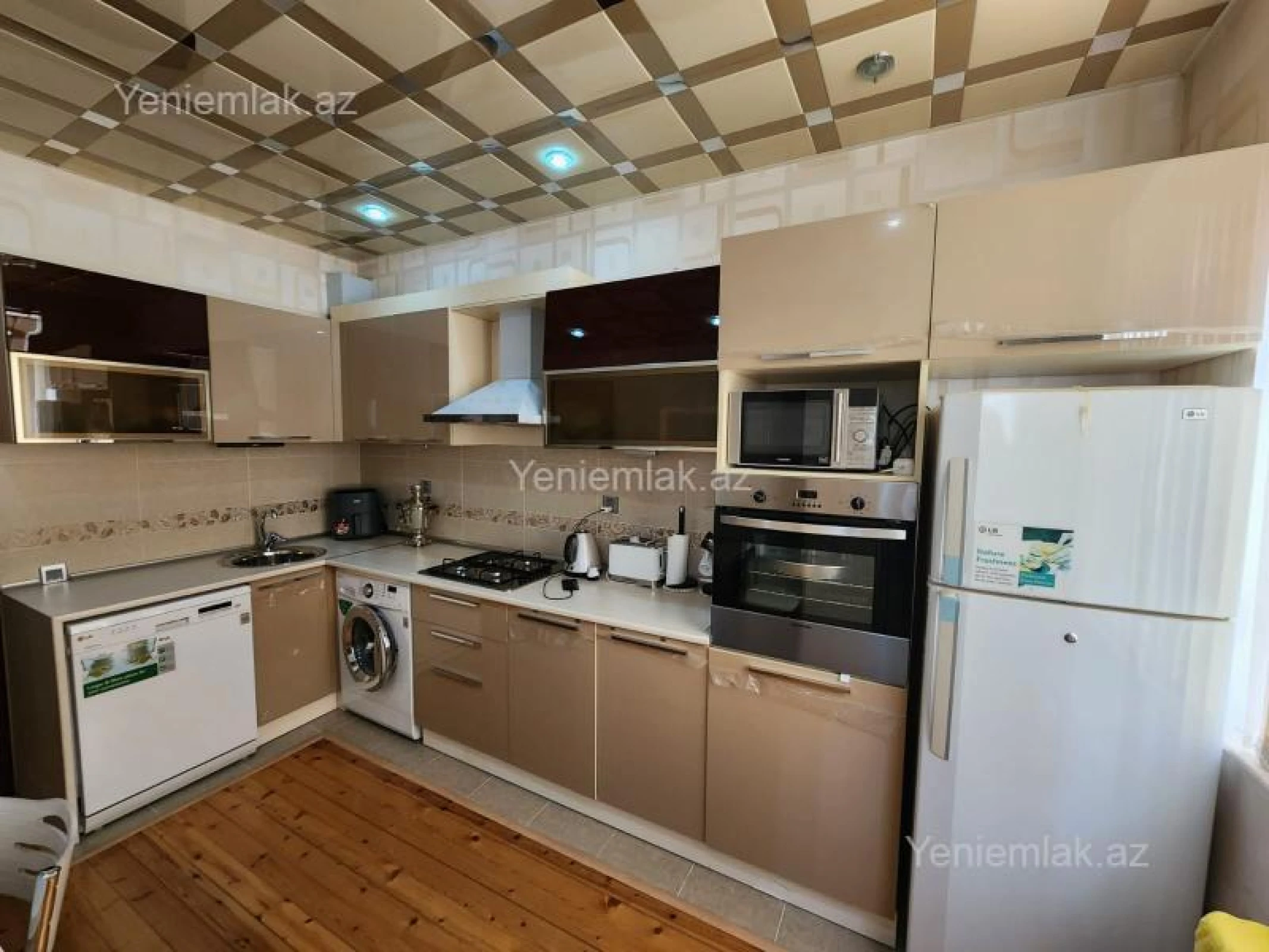 Satılır 3 otaqlı yeni tikili 90 m²