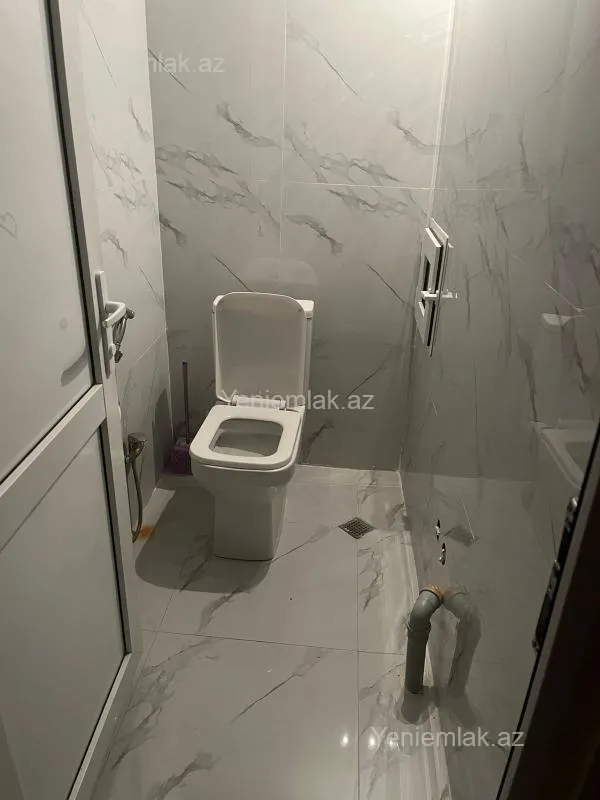 Satılır 3 otaqlı yeni tikili 70 m²