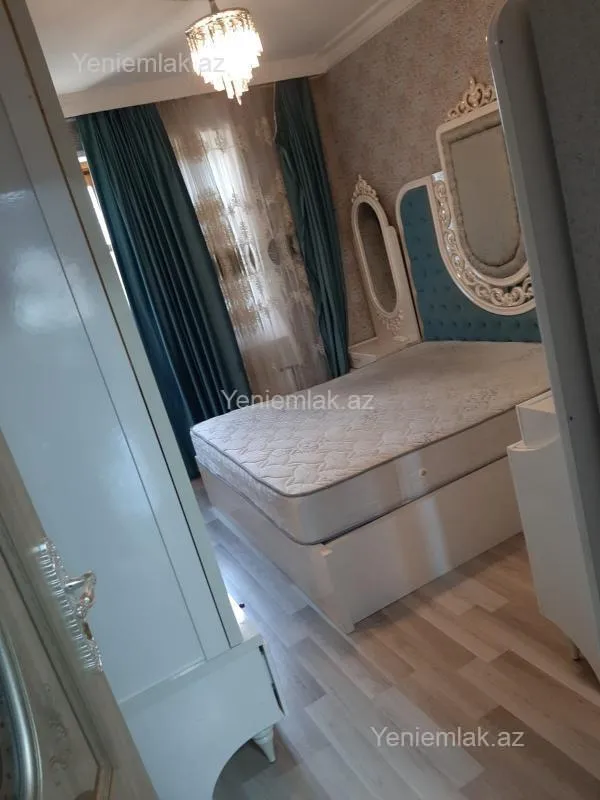 Satılır 2 otaqlı köhnə tikili 65 m²