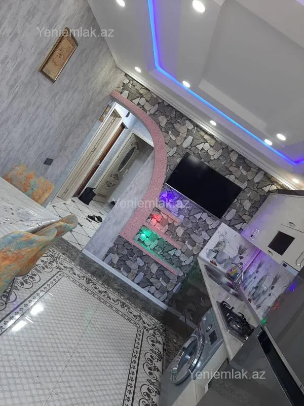 Satılır 2 otaqlı köhnə tikili 65 m²