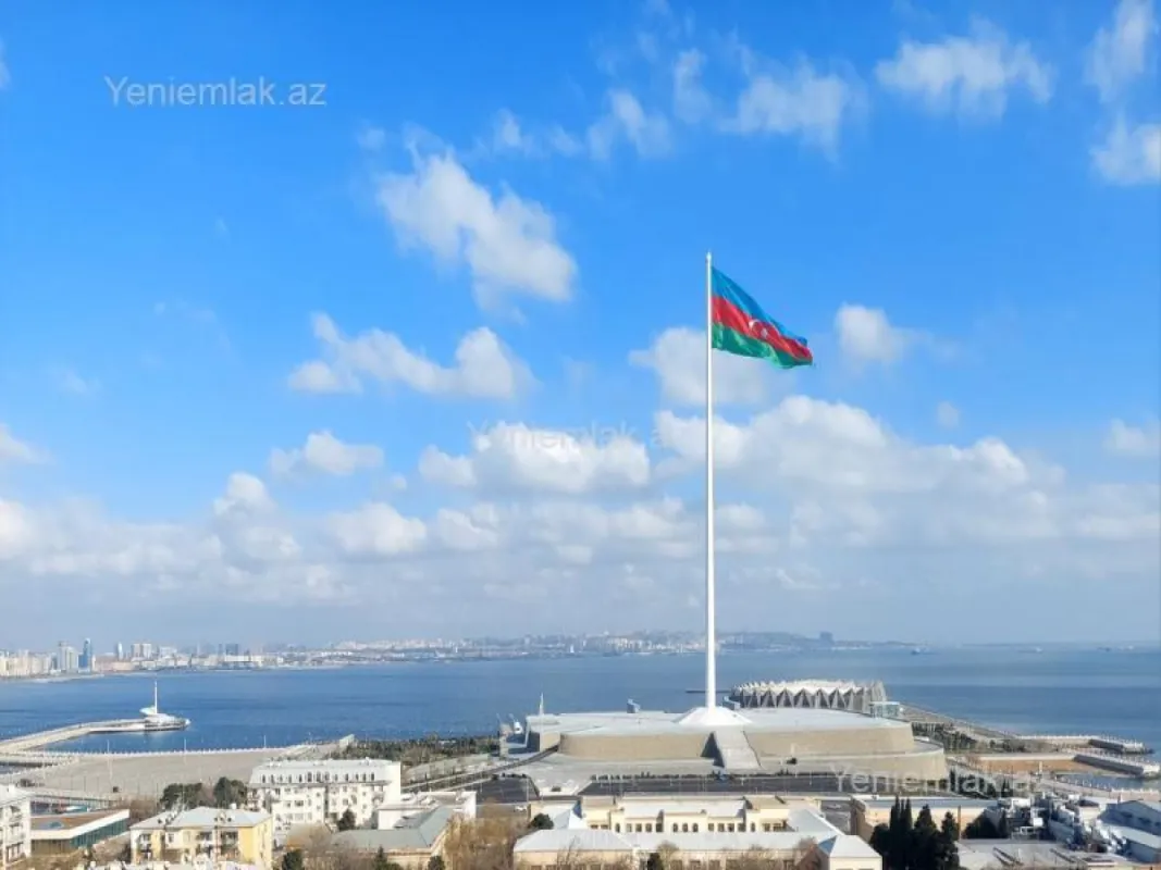 Satılır 3 otaqlı yeni tikili 115 m²