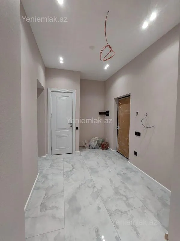 Satılır 3 otaqlı yeni tikili 115 m²