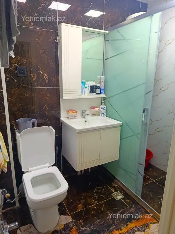 Satılır 3 otaqlı köhnə tikili 60 m²