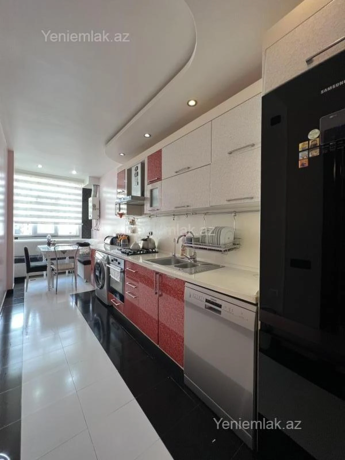 Satılır 3 otaqlı yeni tikili 100 m²