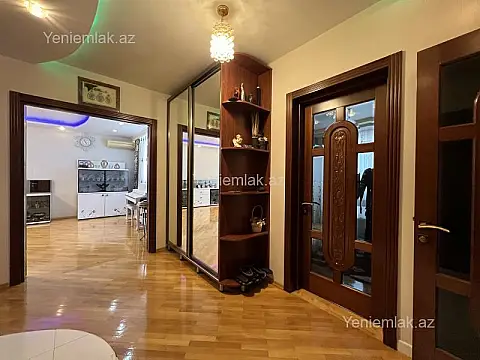 Satılır 3 otaqlı yeni tikili 100 m²