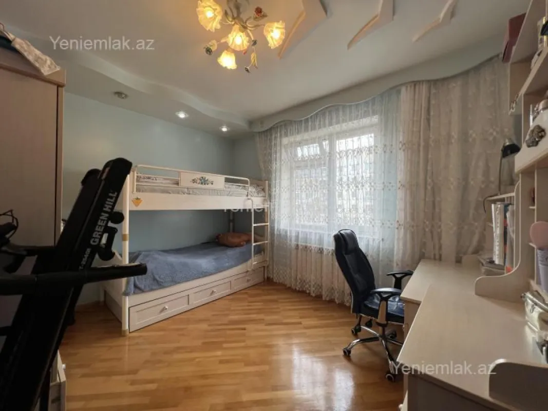 Satılır 3 otaqlı yeni tikili 100 m²