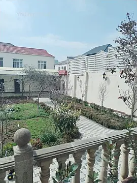 Satılır 10 otaqlı həyət evi 650 m²