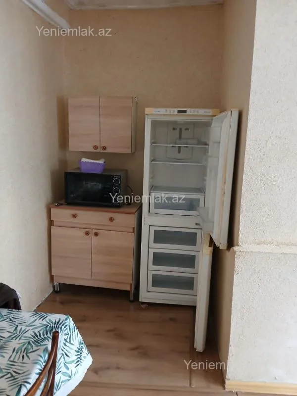 Satılır 2 otaqlı həyət evi 70 m²