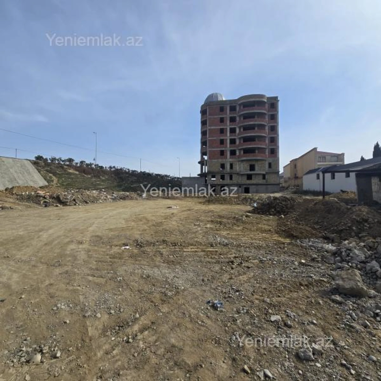 Satılır 16 otaqlı obyekt 5400 m²