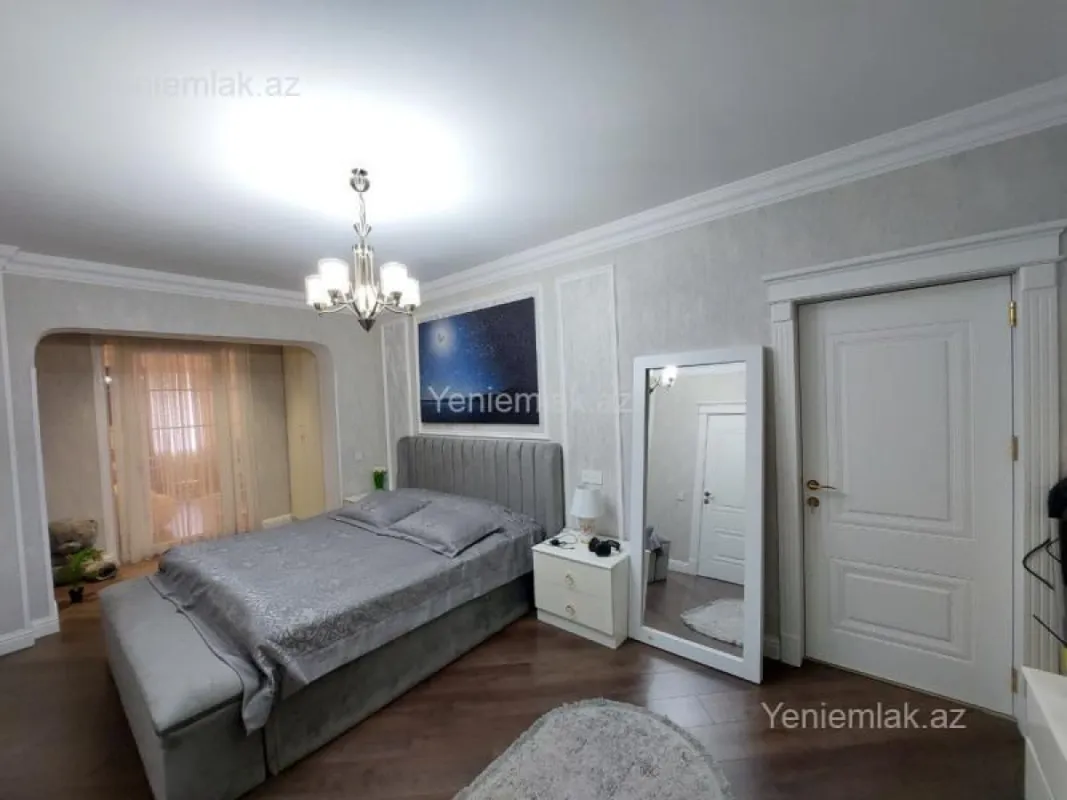 Satılır 3 otaqlı köhnə tikili 110 m²