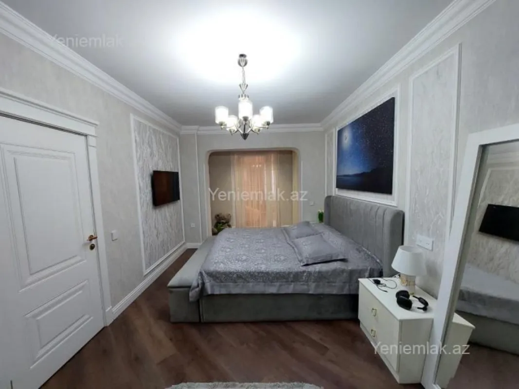 Satılır 3 otaqlı köhnə tikili 110 m²