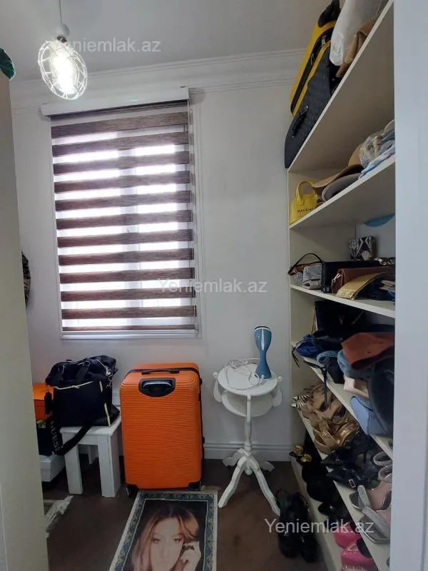 Satılır 3 otaqlı köhnə tikili 110 m²