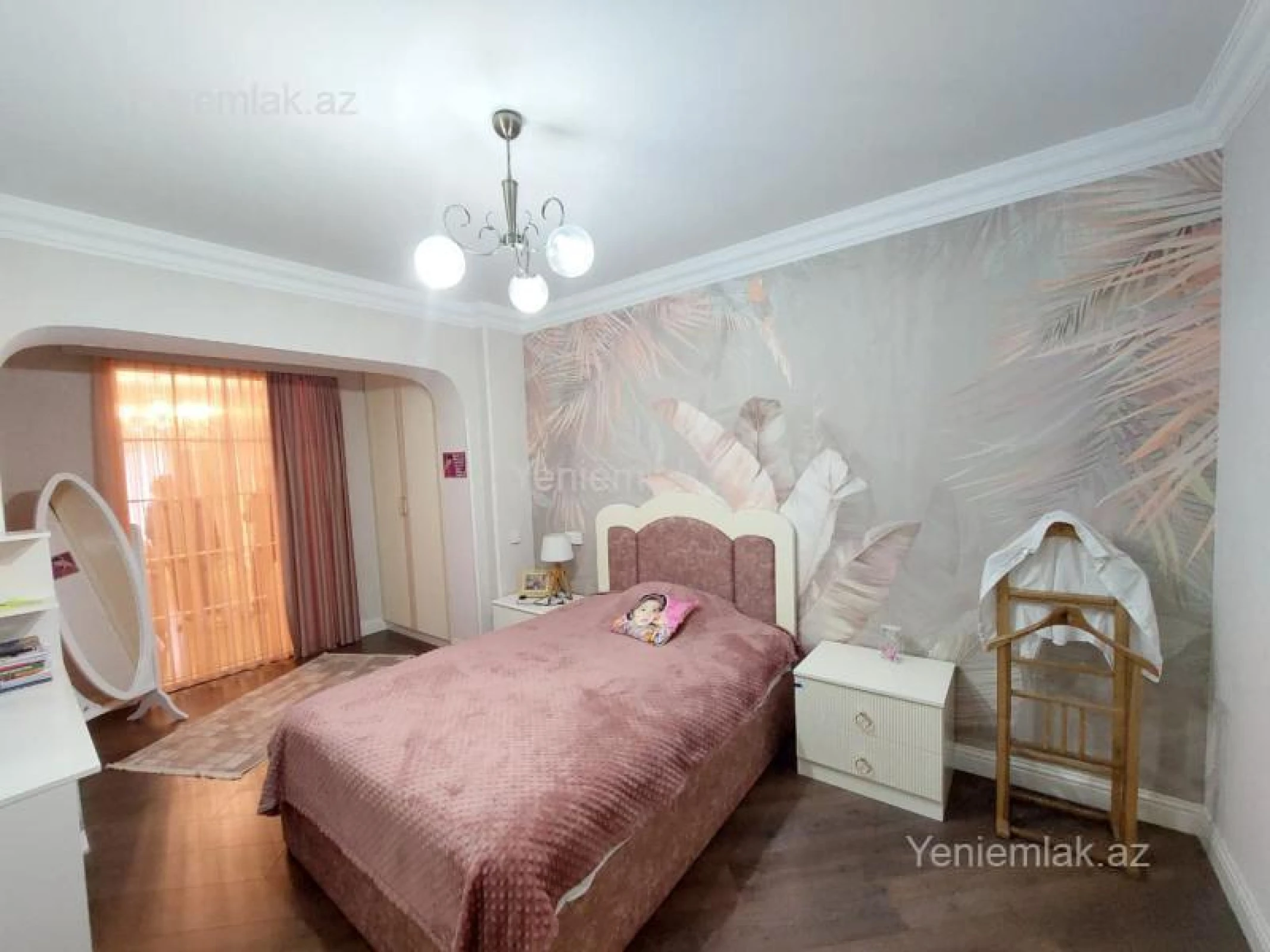 Satılır 3 otaqlı köhnə tikili 110 m²