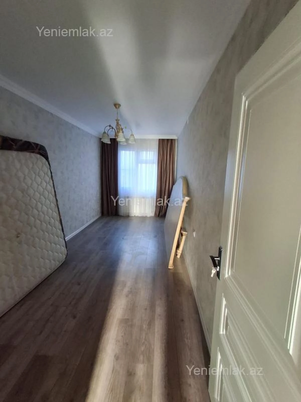 Satılır 2 otaqlı köhnə tikili 55 m²