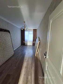 Satılır 2 otaqlı köhnə tikili 55 m²