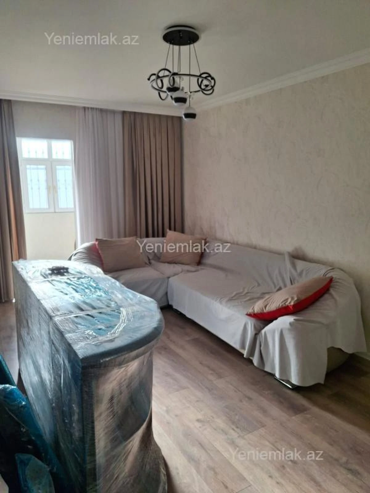 Satılır 2 otaqlı köhnə tikili 55 m²