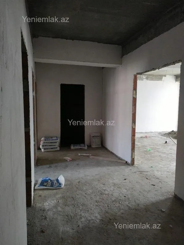 Satılır 4 otaqlı yeni tikili 200 m²