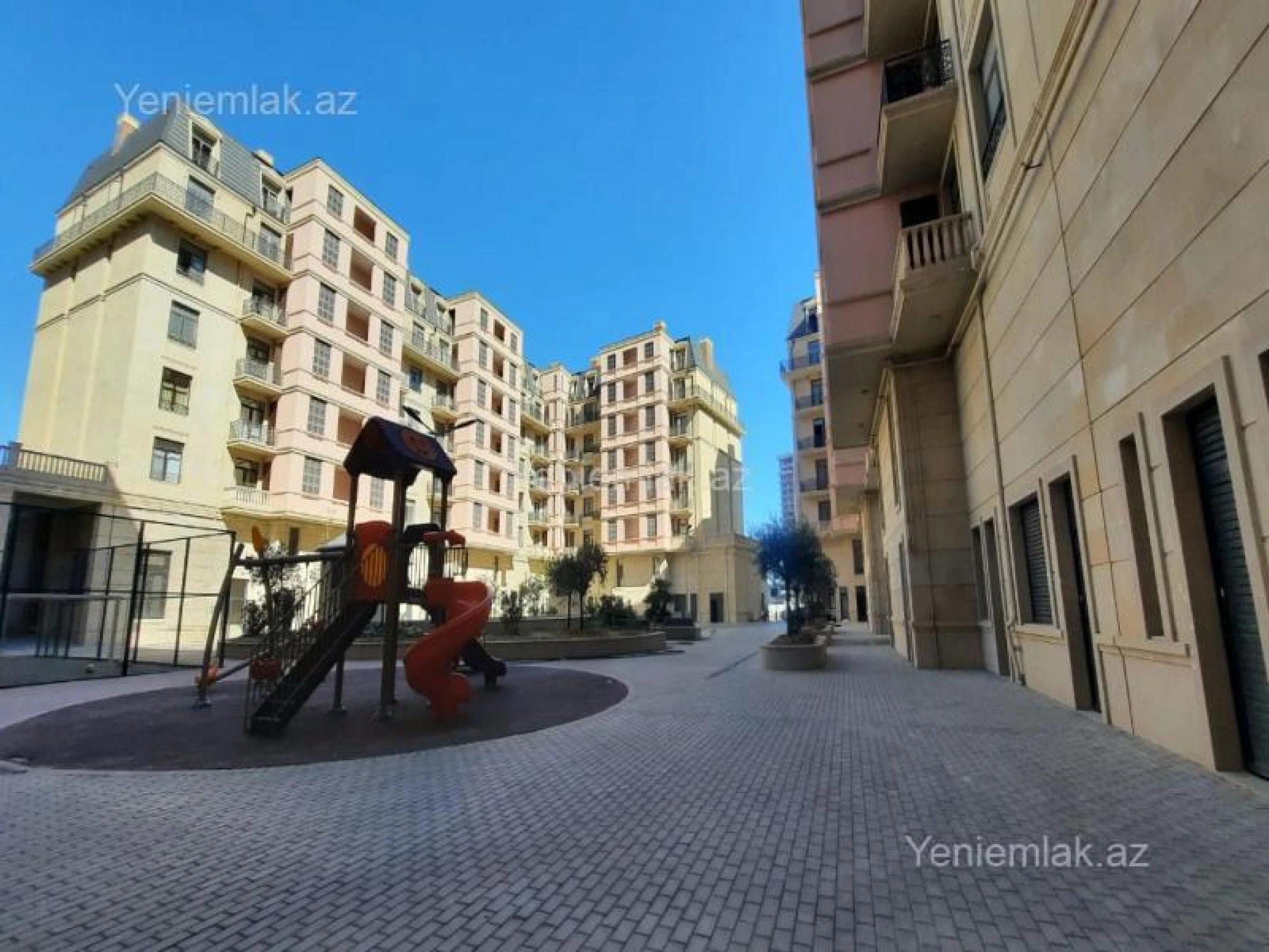 Satılır 4 otaqlı yeni tikili 200 m²