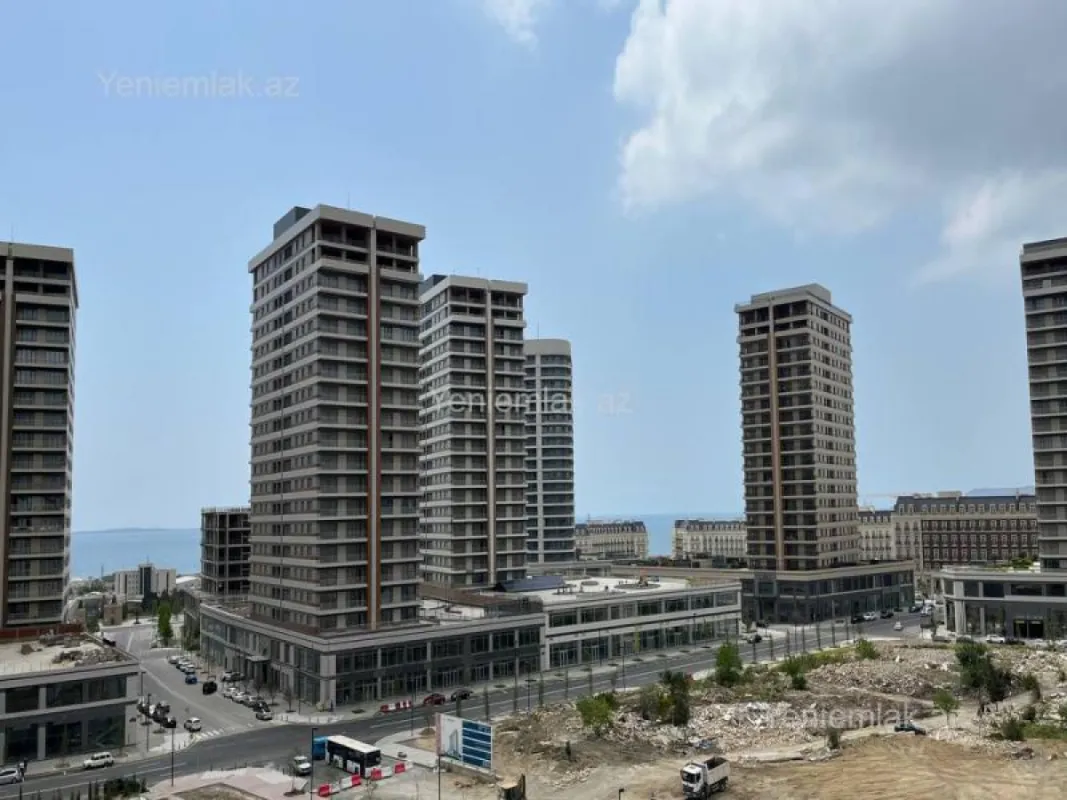 Satılır 4 otaqlı yeni tikili 200 m²