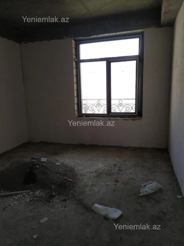 Satılır 4 otaqlı yeni tikili 200 m²