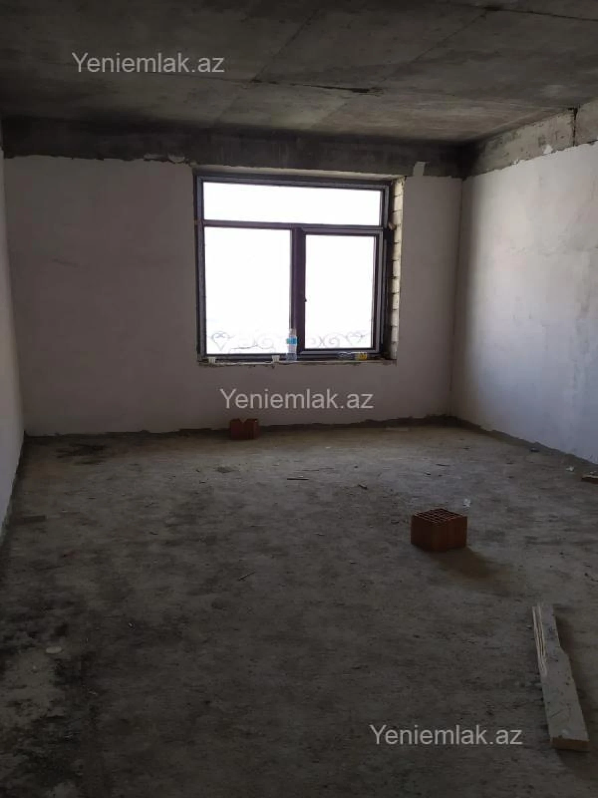 Satılır 4 otaqlı yeni tikili 200 m²