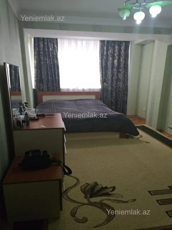 Satılır 3 otaqlı köhnə tikili 80 m²