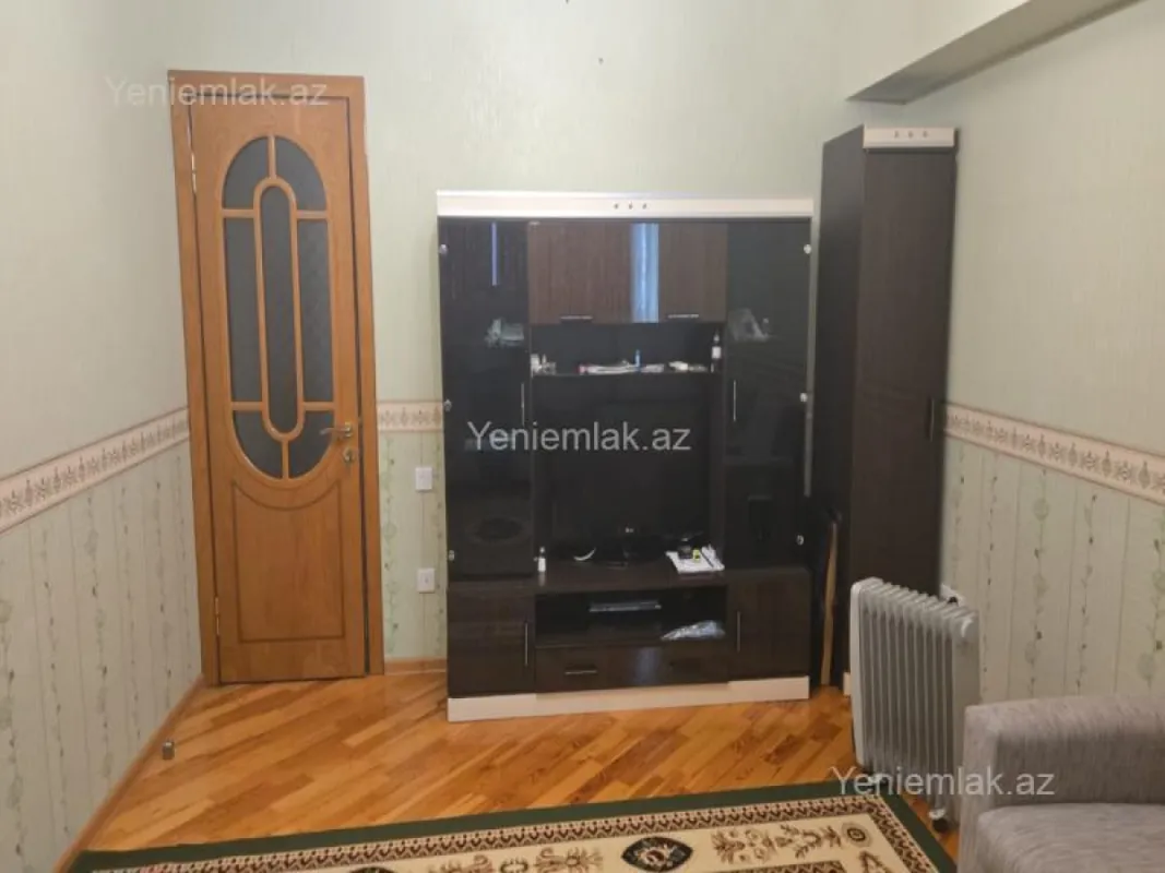 Satılır 3 otaqlı köhnə tikili 80 m²