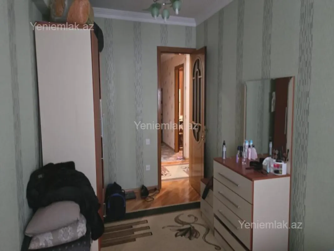 Satılır 3 otaqlı köhnə tikili 80 m²