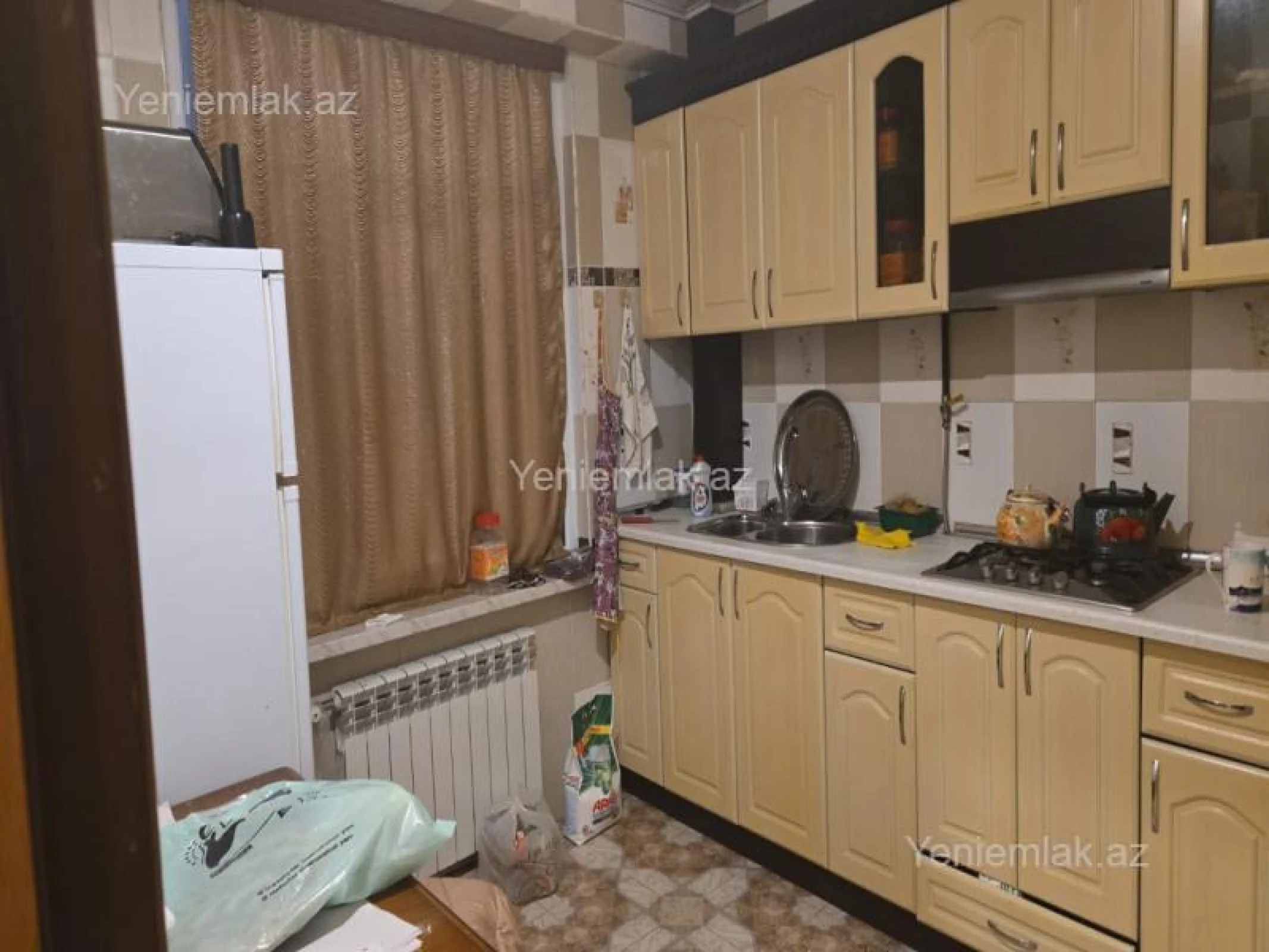 Satılır 3 otaqlı köhnə tikili 80 m²