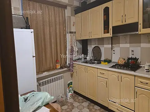 Satılır 3 otaqlı köhnə tikili 80 m²