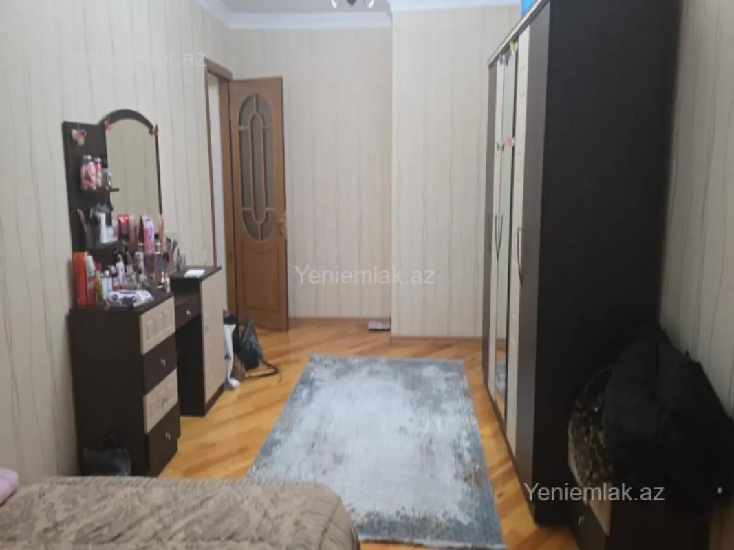 Satılır 3 otaqlı köhnə tikili 80 m²