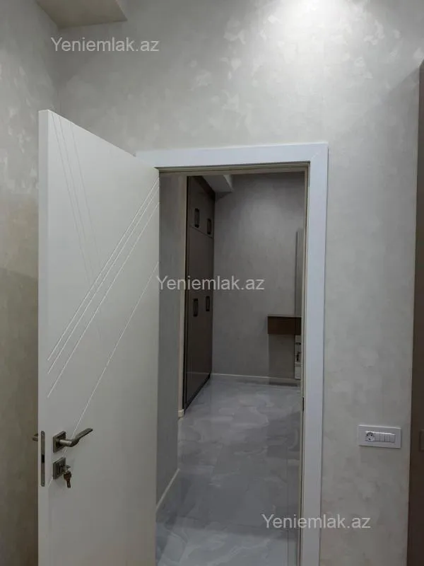 Satılır 2 otaqlı yeni tikili 80 m²