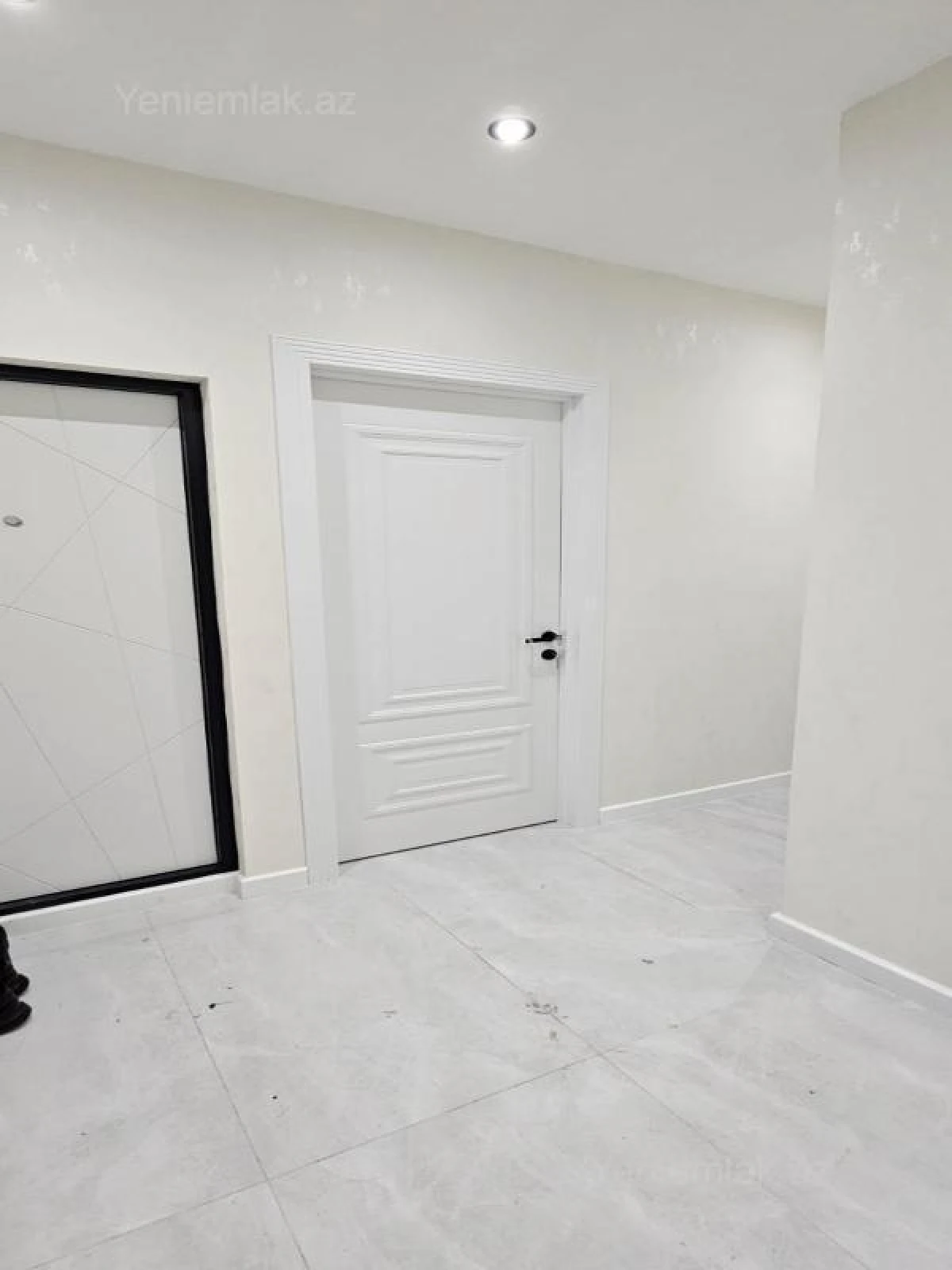 Satılır 3 otaqlı köhnə tikili 73 m²