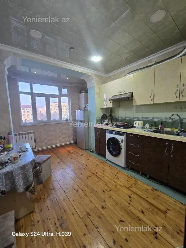 Satılır 3 otaqlı köhnə tikili 75 m²