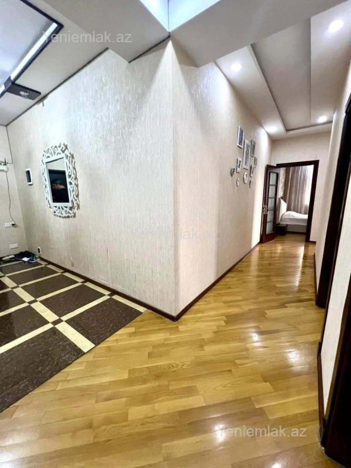 Satılır 3 otaqlı yeni tikili 120 m²