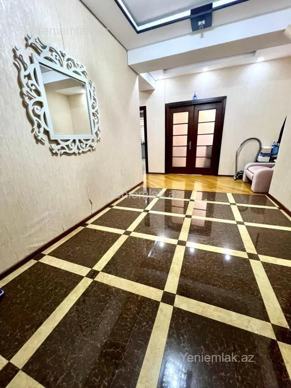Satılır 3 otaqlı yeni tikili 120 m²
