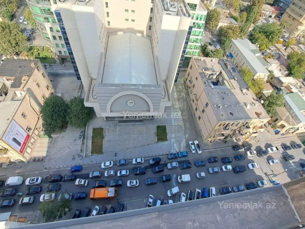 Satılır 3 otaqlı yeni tikili 135 m²