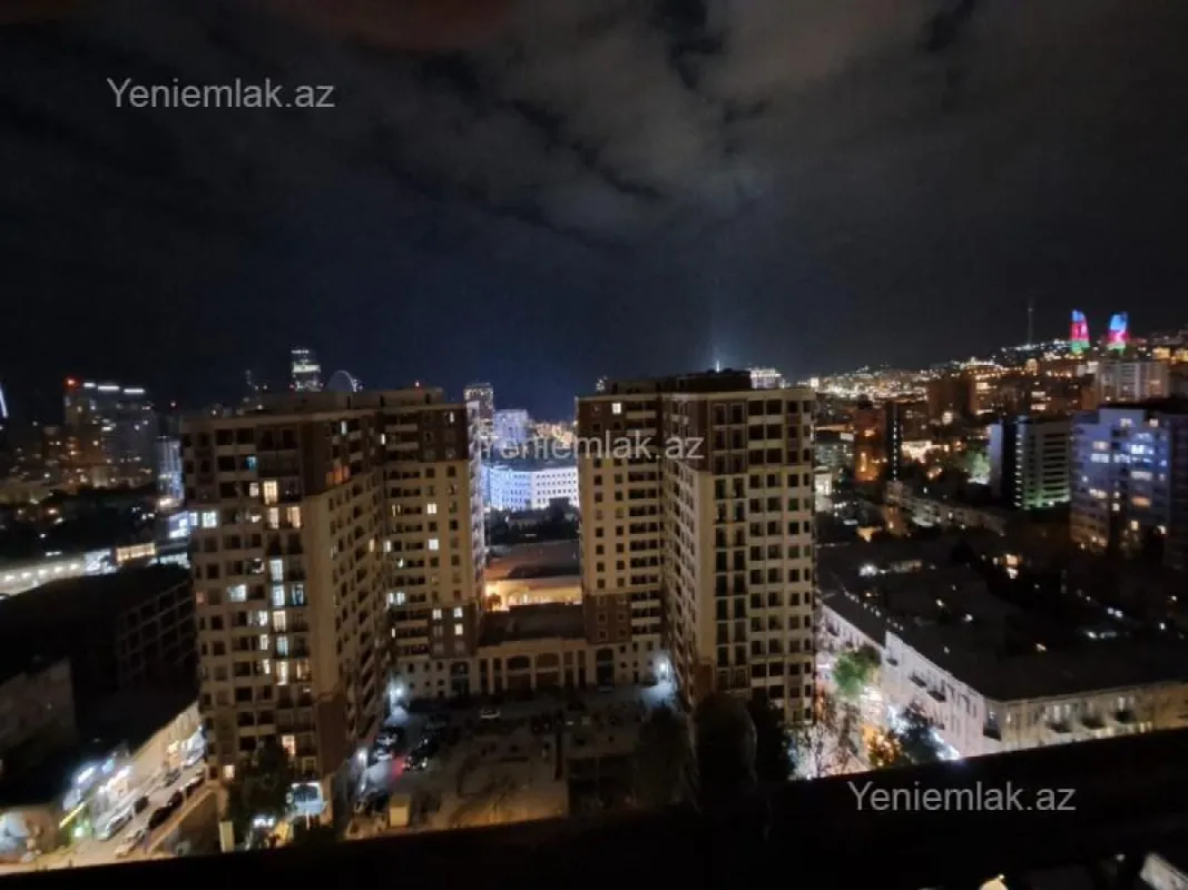 Satılır 3 otaqlı yeni tikili 135 m²