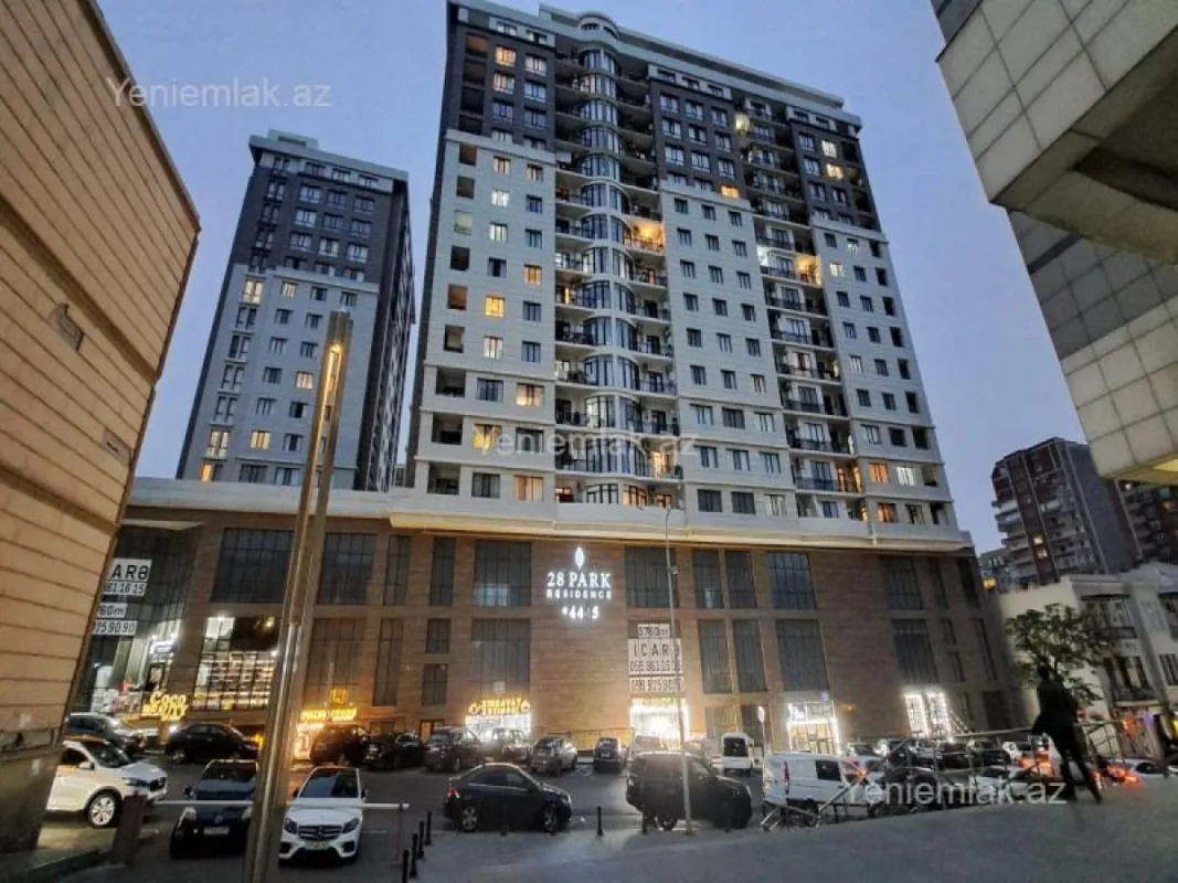 Satılır 3 otaqlı yeni tikili 135 m²