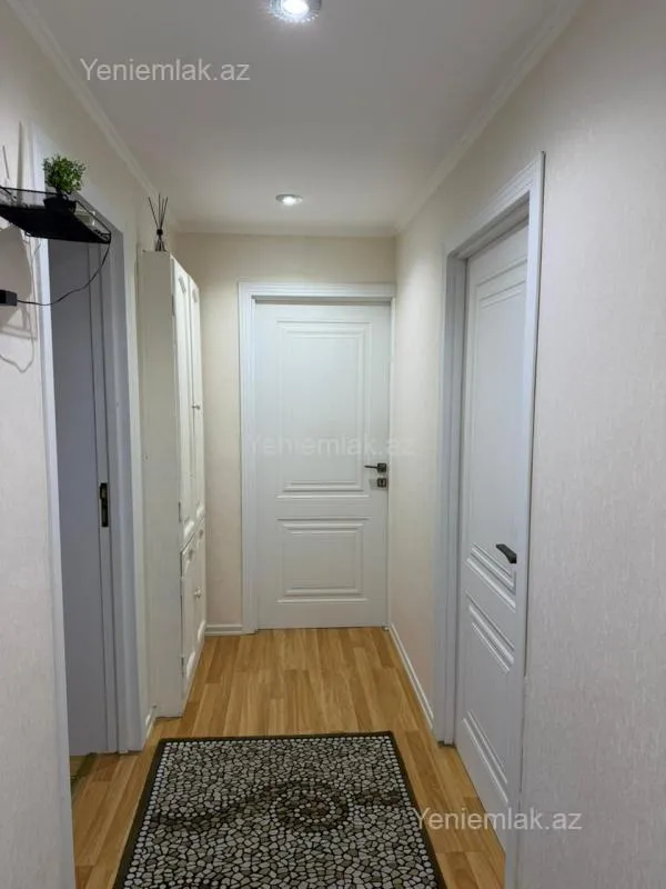 Satılır 4 otaqlı köhnə tikili 90 m²