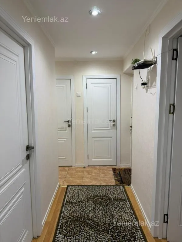 Satılır 4 otaqlı köhnə tikili 90 m²