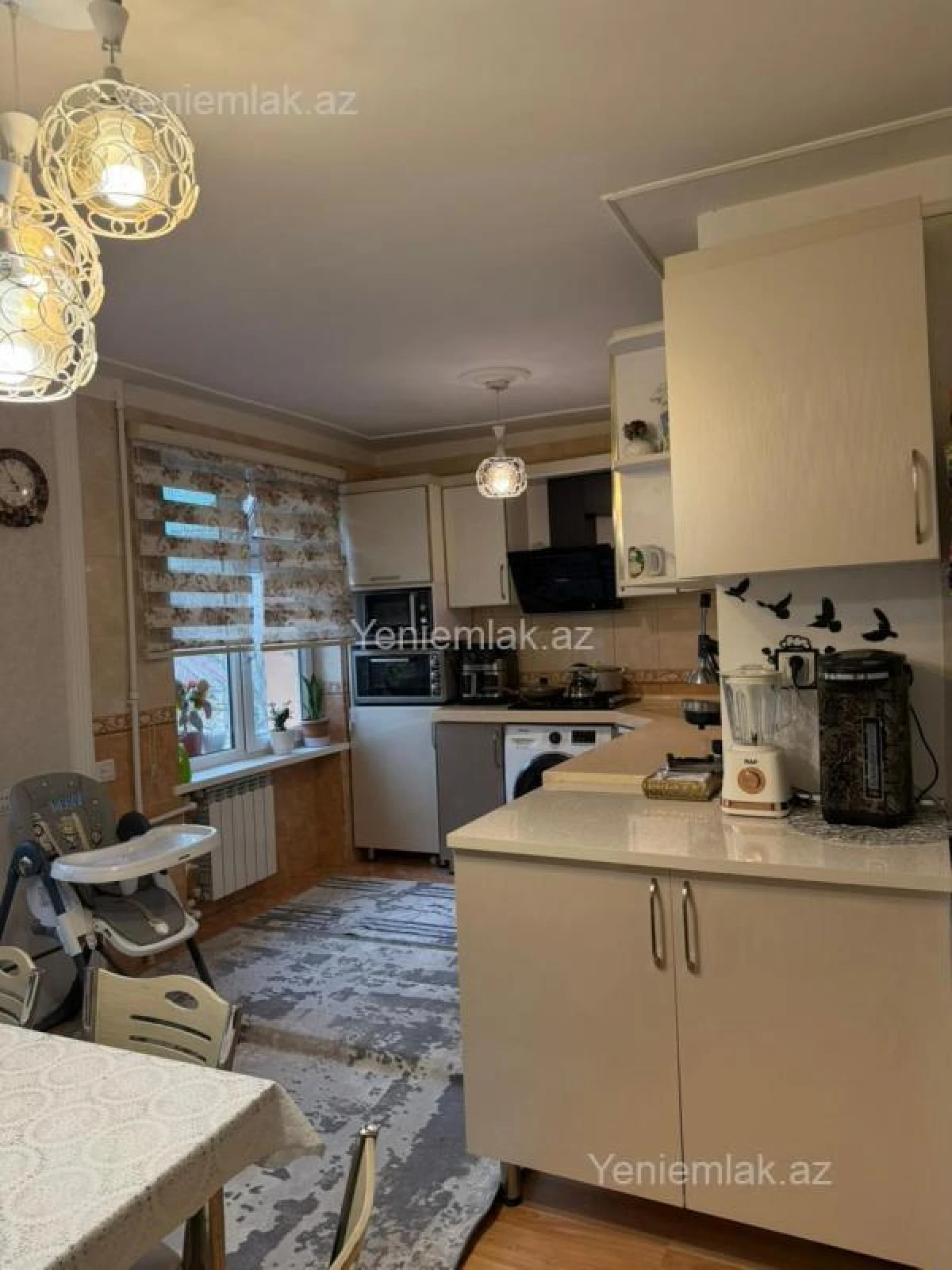 Satılır 4 otaqlı köhnə tikili 90 m²