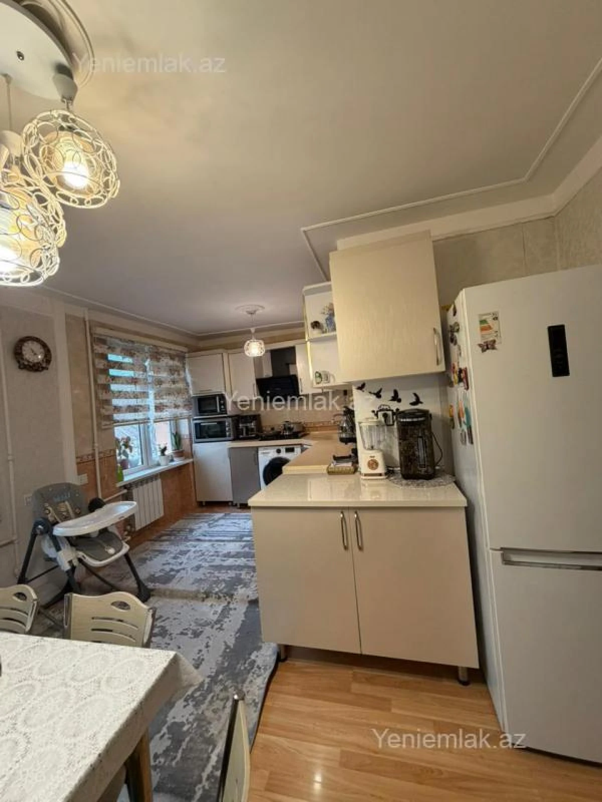 Satılır 4 otaqlı köhnə tikili 90 m²