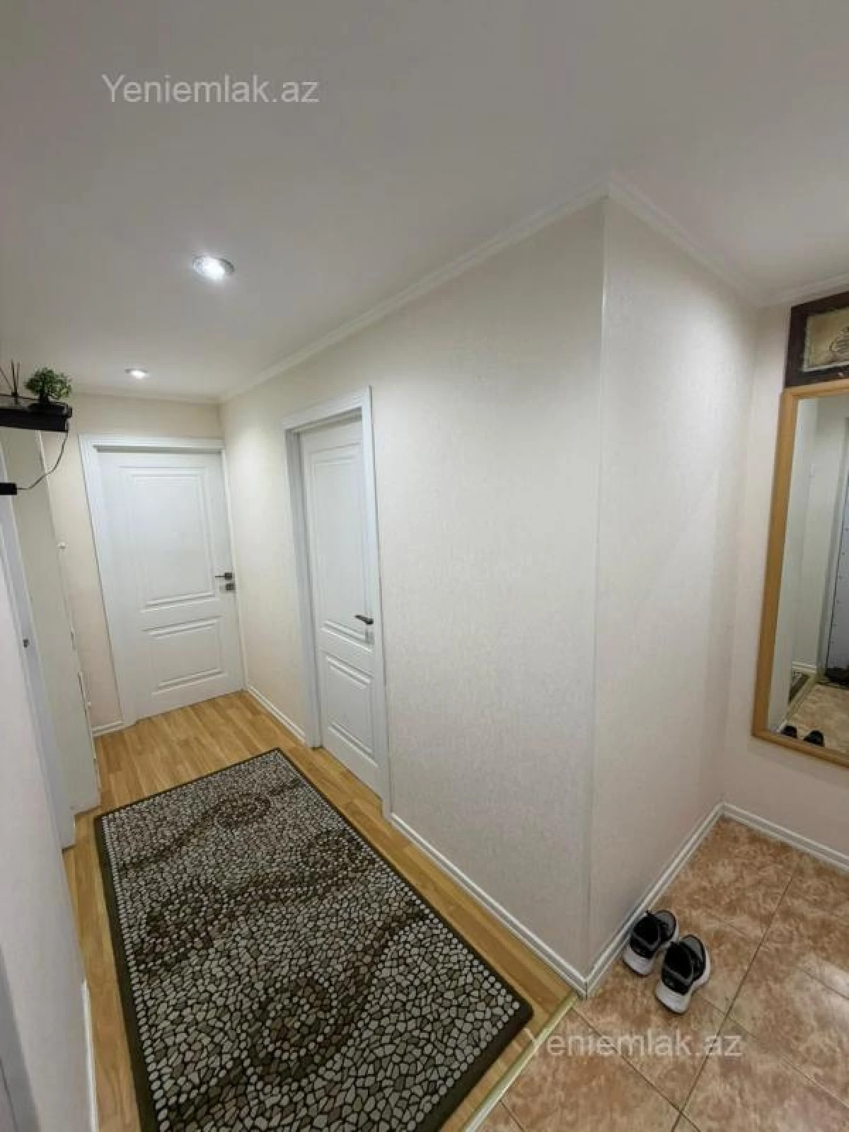 Satılır 4 otaqlı köhnə tikili 90 m²