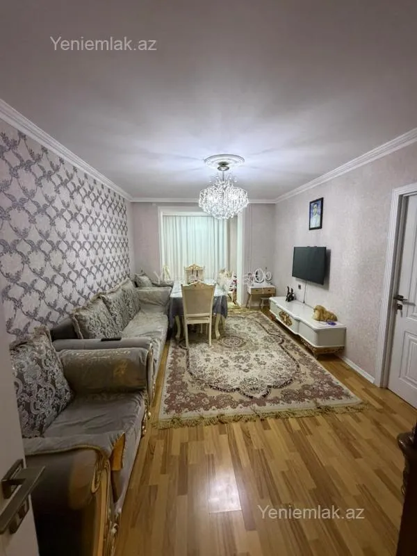 Satılır 4 otaqlı köhnə tikili 90 m²