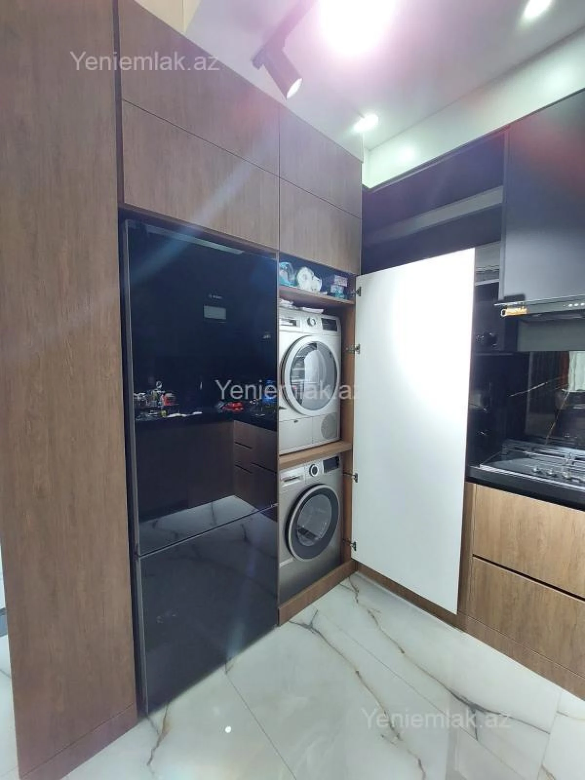 Satılır 3 otaqlı yeni tikili 105 m²