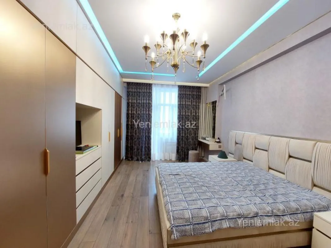 Satılır 3 otaqlı yeni tikili 105 m²